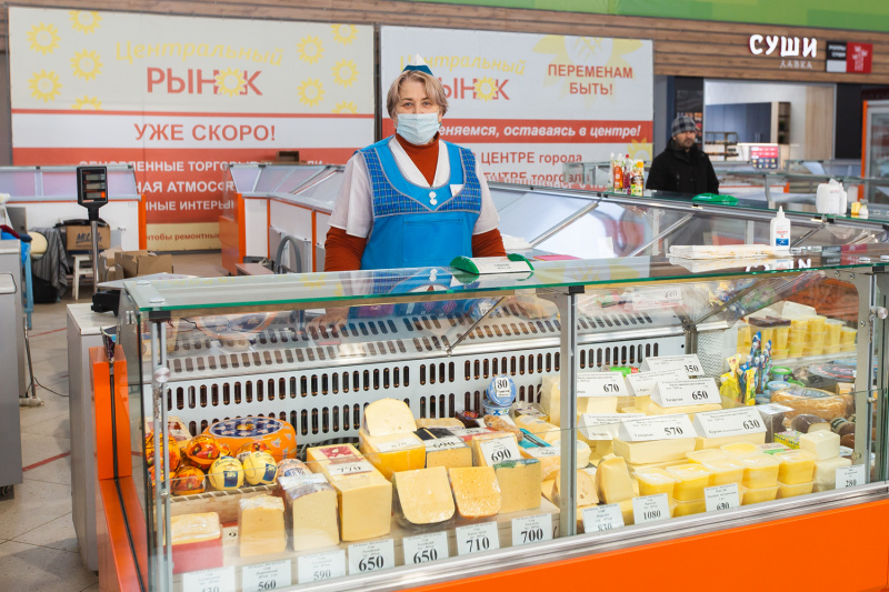 Сыр для праздничного стола обязательно найдется на витрине у Ивановой Натальи!